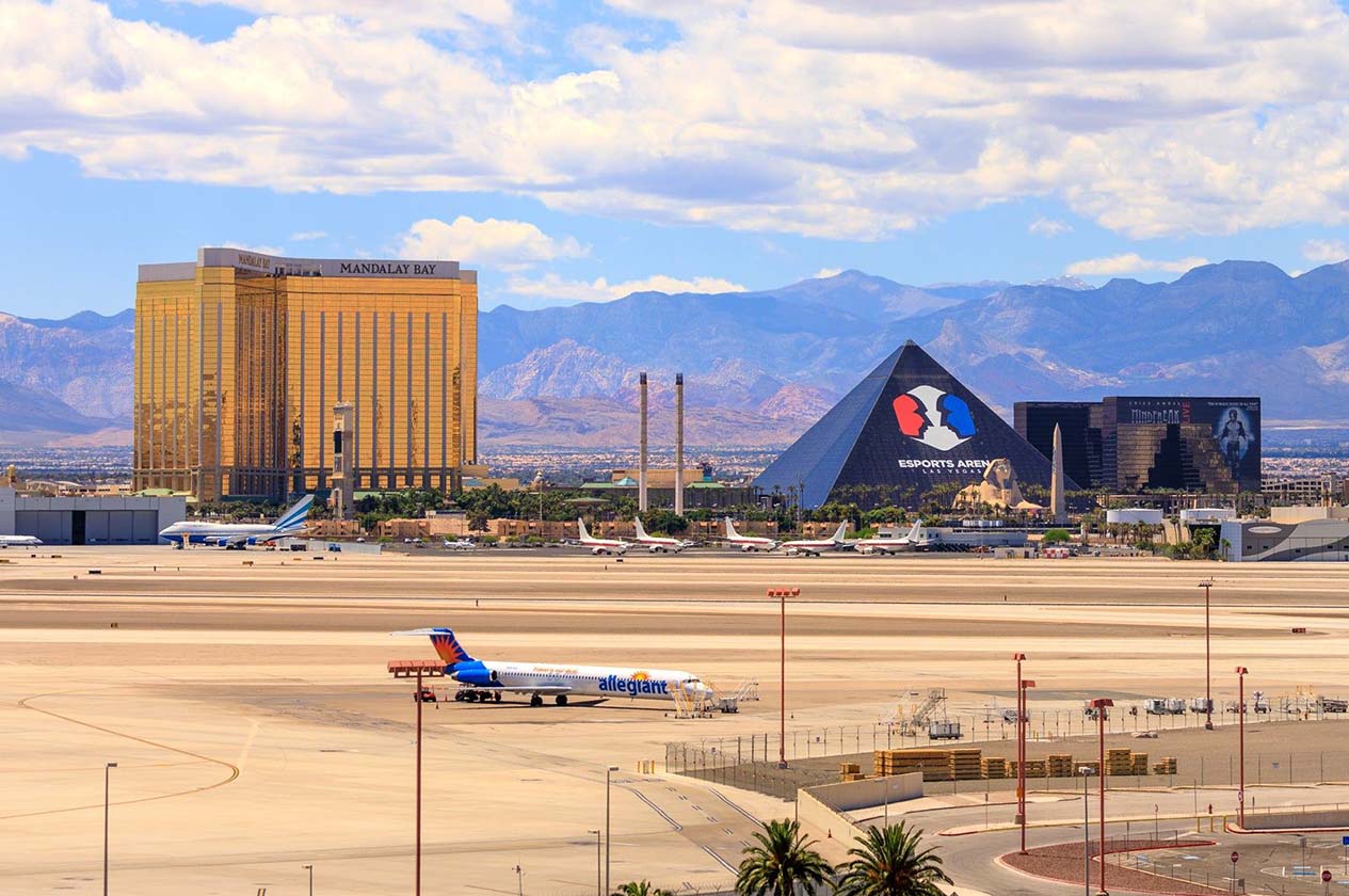 Las Vegas Flight Guide: How to Get to the “Entertainment Capital”